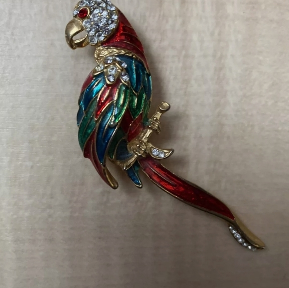 Jewelry - Parrot Brooch with Swarovski Elements